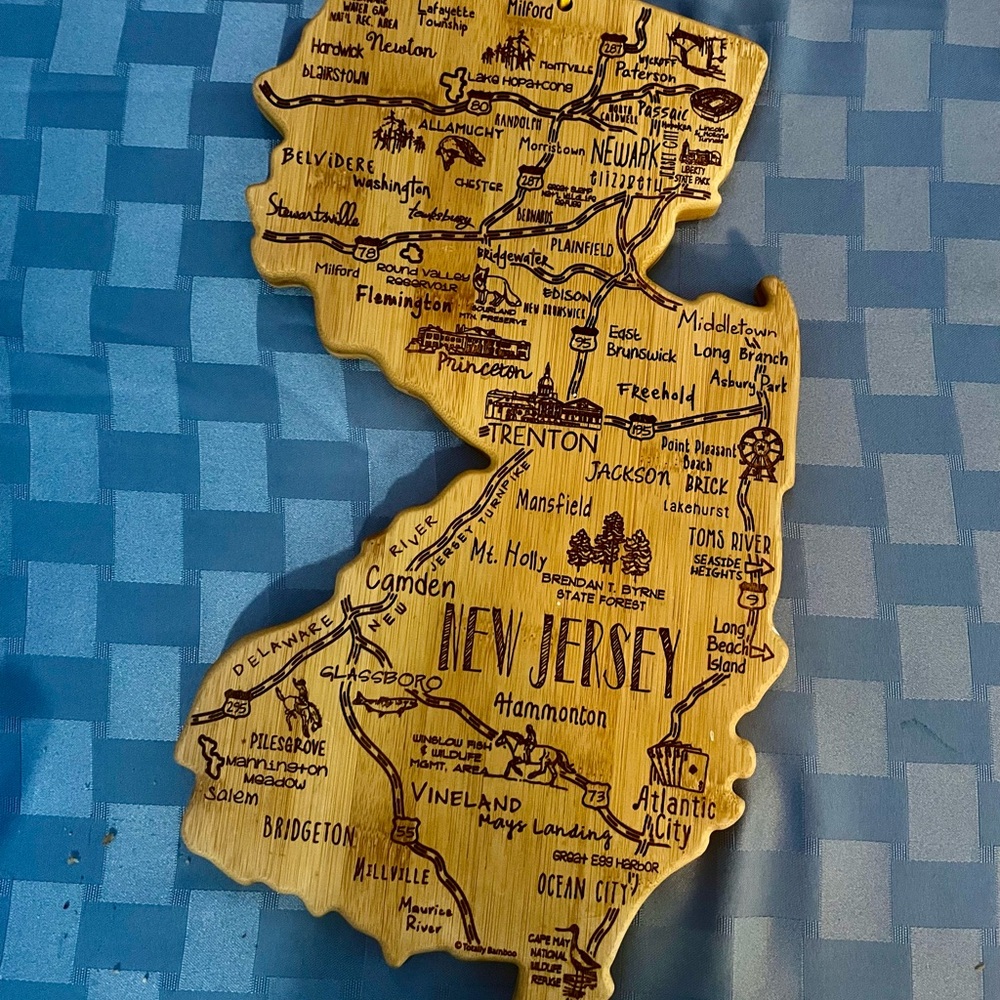 New Jersey Wooden cutting board.  Bamboo.  Landmarks etched/marked.